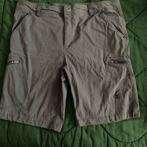 Gerry brand mens shorts size 38